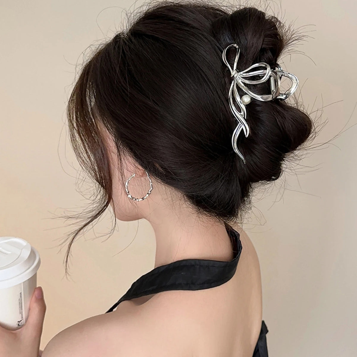 Pearl Bow Claw Clip